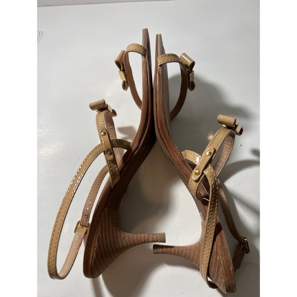 Tory Burch Tan Sandals with Bow Detail - Picture 5 of 7